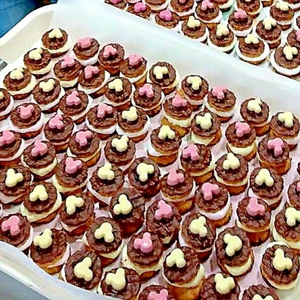 バレンタインにぴったり！ 大量生産しやすくて面倒な事は 一切なしのスモアクッキー💕💕💕 ・ マジ混ぜるだけで簡単やしホットケーキミックスでできるんよ！！ ・ ・ レシピはYouTubeみてねー！ ・