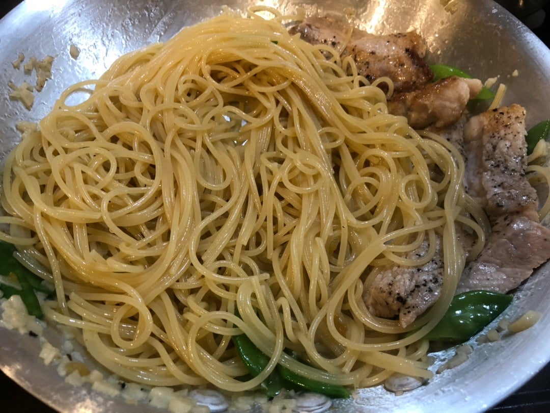 豚肉とスナップエンドウの柚子胡椒パスタを作る社会人 尼子千オフィシャルブログ Powered by Ameba