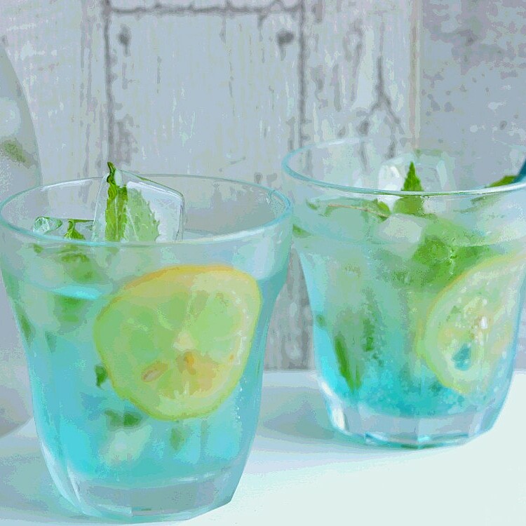 COCKTAILS - Arctic Blue Beveragesアークティック ブルー ジンの故郷