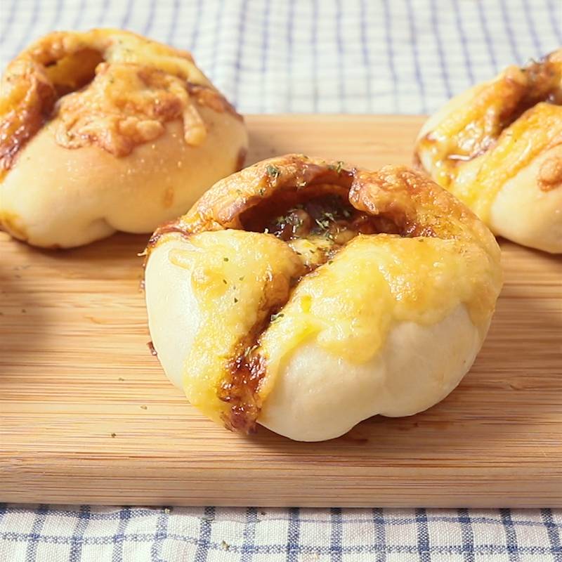 寒い季節のシチューによく合う♪ 簡単手作り「パン」レシピキナリノ