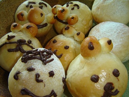 休井美郷が焼きたてパンフェイスに!? “クリームパンメイク”に挑戦ビューティー、ファッション、エンタメ、占い 最新情報を毎日更新ananweb