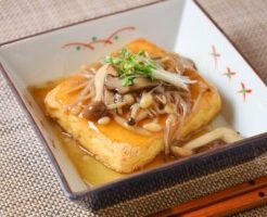 たけのこと鶏ひき肉の炊き込みご飯 山本ゆりさん・旨み広がるだししょうゆ使用