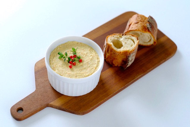 リエットとは？MENOKAMIのスモーキーリエットで贅沢ご飯 - はるのお取り寄せと子育てブログ