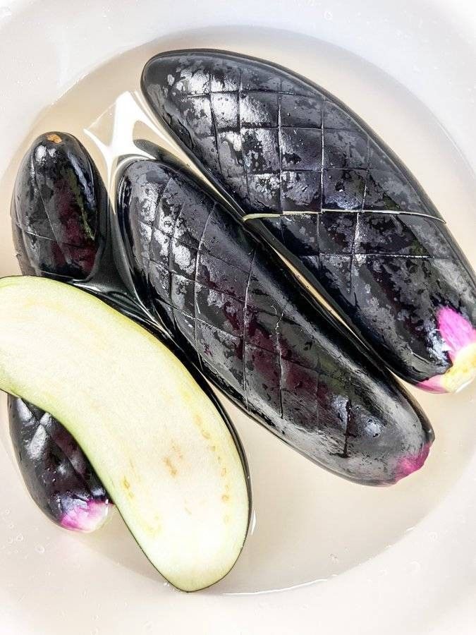 もっと早く知りたかった！「なす」の油の吸いすぎを防止するライフハックレシピ・作り方Tasty