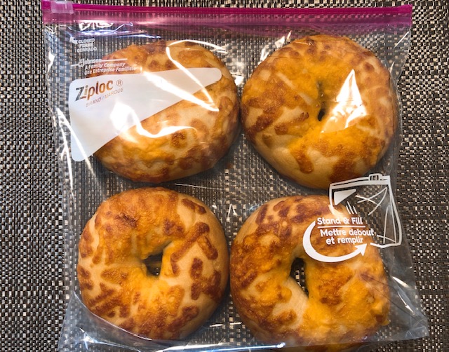 コストコ ベーグルの冷凍方法を大検証！解凍方法・賞味期限もご紹介☆ - コストコガイド