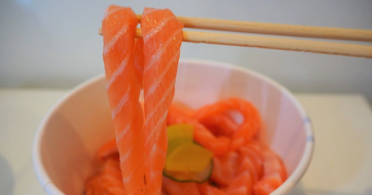 極上の創作つけ麺 ラーメン通販レポ「饗 くろ㐂 みやぎサーモンのつけそば〜小松菜練り込み麺〜」宅麺.com お取り寄せ実食 - にゃいパパHOME麺 ブログ