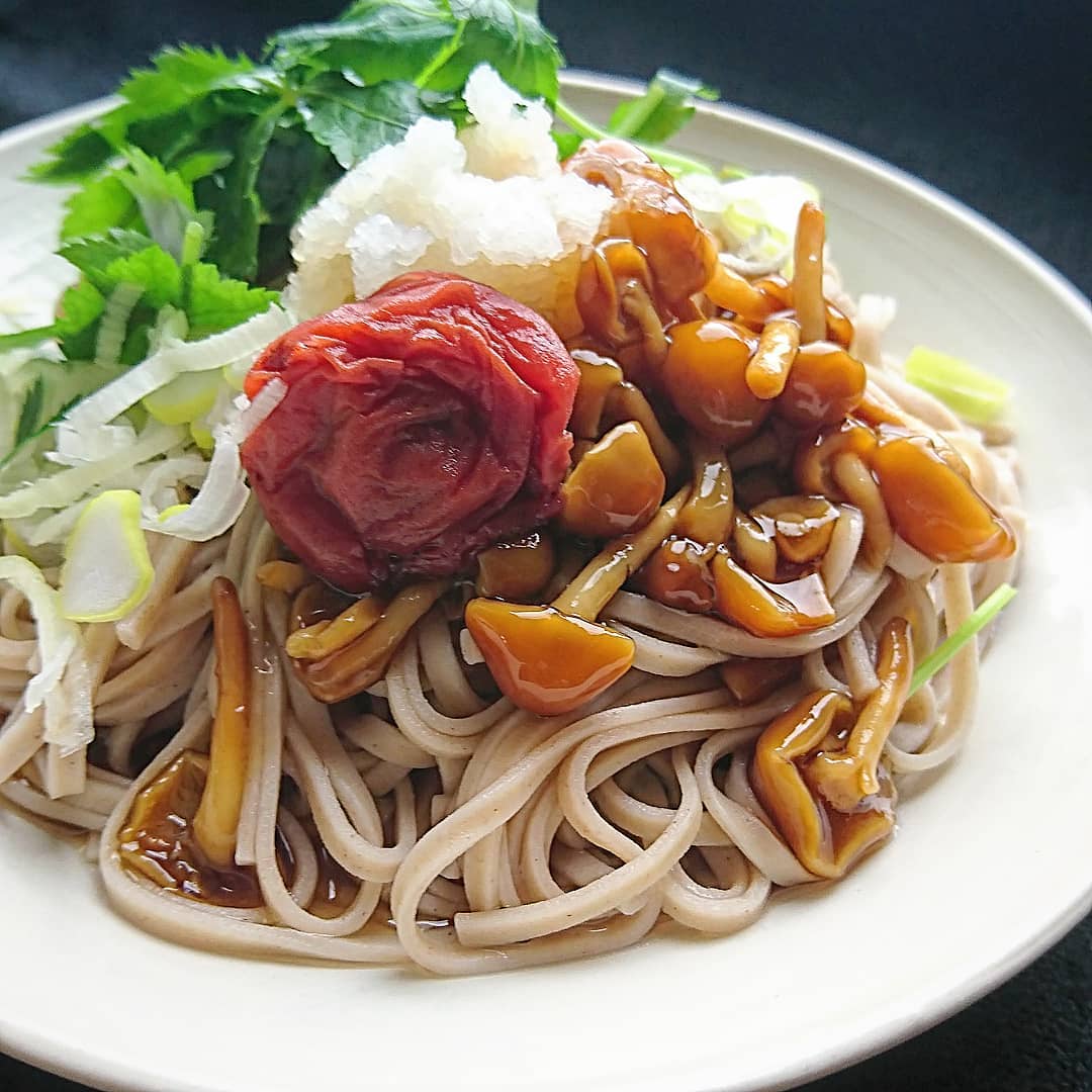 さっぱりと食べ応えを一度に叶える「豚しゃぶおろしそば」東京とろろそばに新登場アークランドサービスホールディングス株式会社のプレスリリース