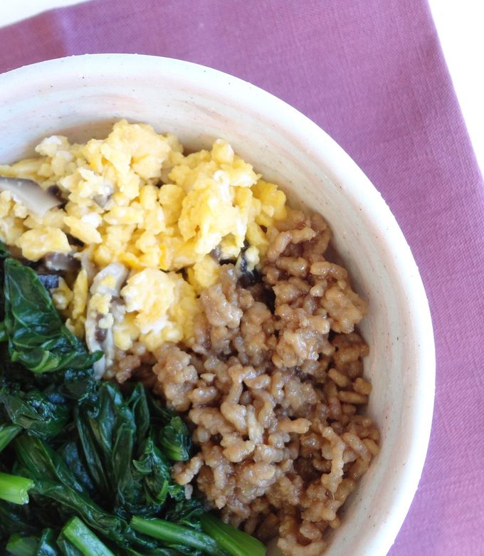 ご飯と合わせたい！旨味たっぷり「小松菜のそぼろ」おかずフーディストノート