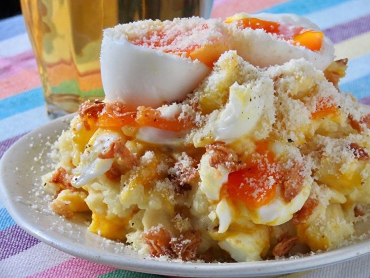 お酒に抜群、おいしい◎ワインにぴったり♪余った卵白を活用した、簡単すぐできるおつまみレシピ