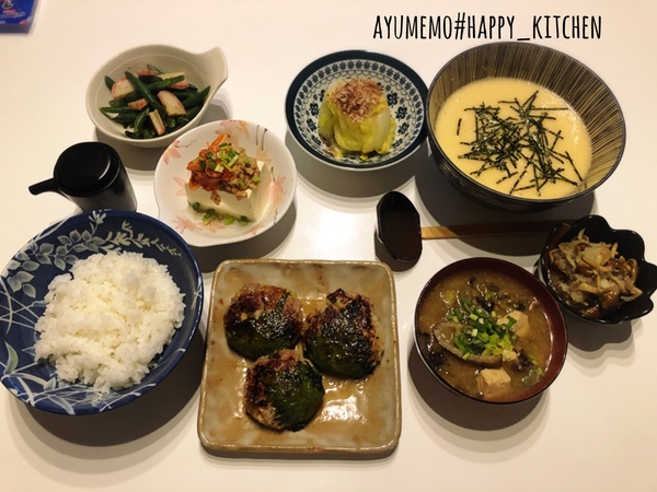 3 15 彩りごはん🍚🥢 ❨献立❩ 𓂑 𓌈 ‎ 𓐍納豆めかぶとろろご飯 𓐍豆腐玉子焼き 𓐍キムチ 𓐍春菊のツナマヨ和え𓐍れんこんとカニカマのデリ風サラダ 𓐍新じゃがいものそぼろ煮 𓐍きゅうりのおかか和え 𓐍豚汁 豆腐入りの玉子焼きにしました。ふわふわプルプルで