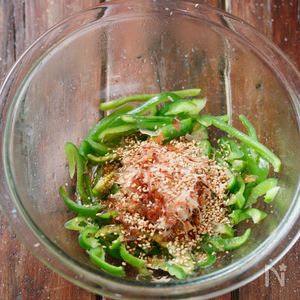 ちくわ×ピーマンをレンジで2分 火を使いたくない暑い日に◎簡単＆時短おかずレシピ・作り方Tasty