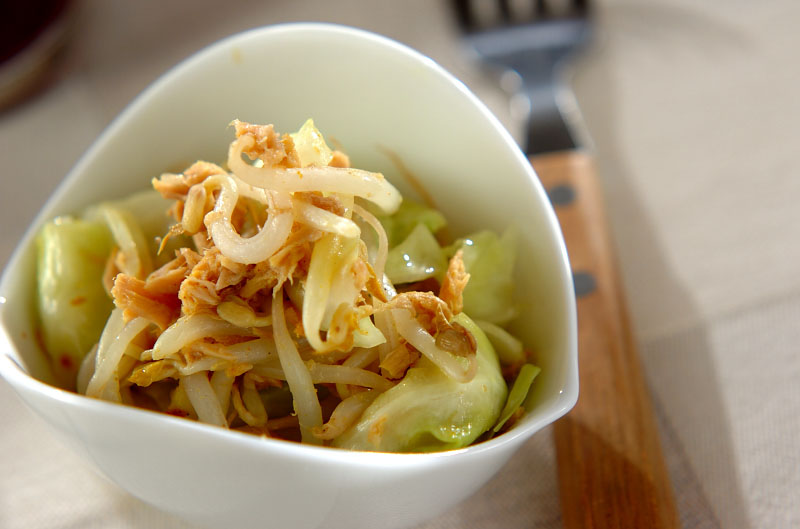 キャベツとツナ、トマトで作る、ロシア風煮込み鍋レシピ