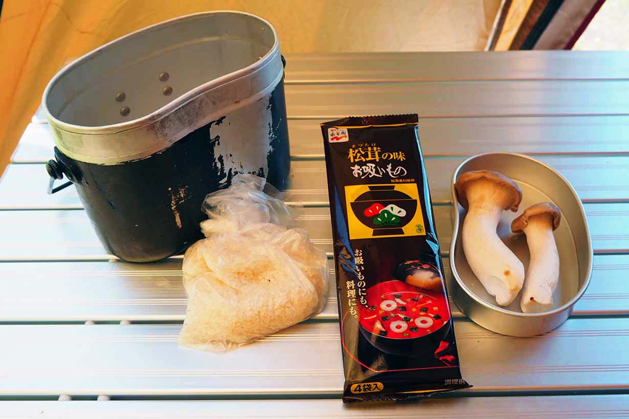 Lodge ダッチオーブン 12インチ ディープ 鋳鉄 焚火の直火OK！キャンプでオーブン料理！LODGE ロッジ のダッチオーブンで美味しいキャンプ飯を作ってみた。煮込みもパンも！※追記情報ありKazu Photo – 道楽 –