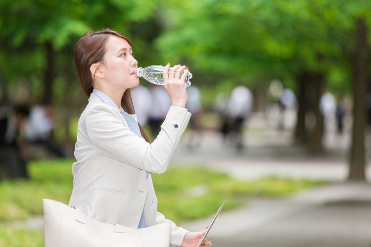 女性の半数が持ち歩くタンブラーや水筒 お店に持ち込むとどんな特典が？at home VOX アットホームボックス