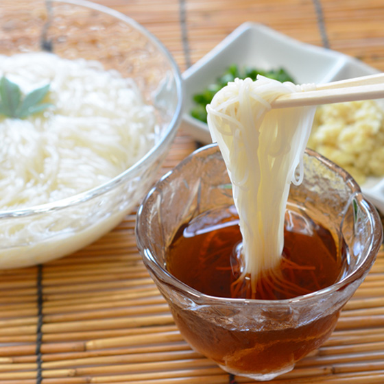 生干し椎茸と油揚げのめんつゆ煮