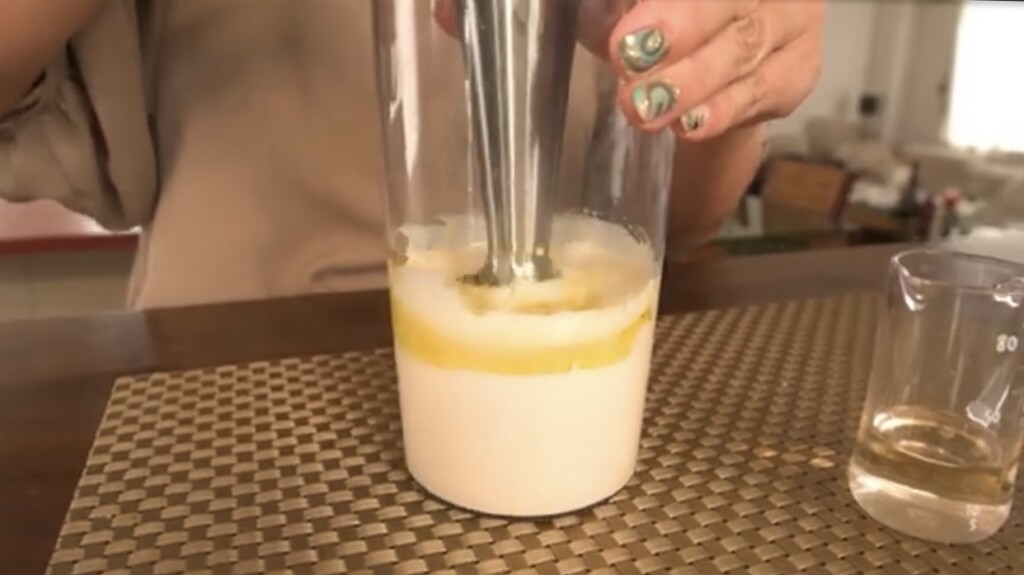 分離した手作りマヨネーズを復活させる方法 - フランス料理ロドゥラ