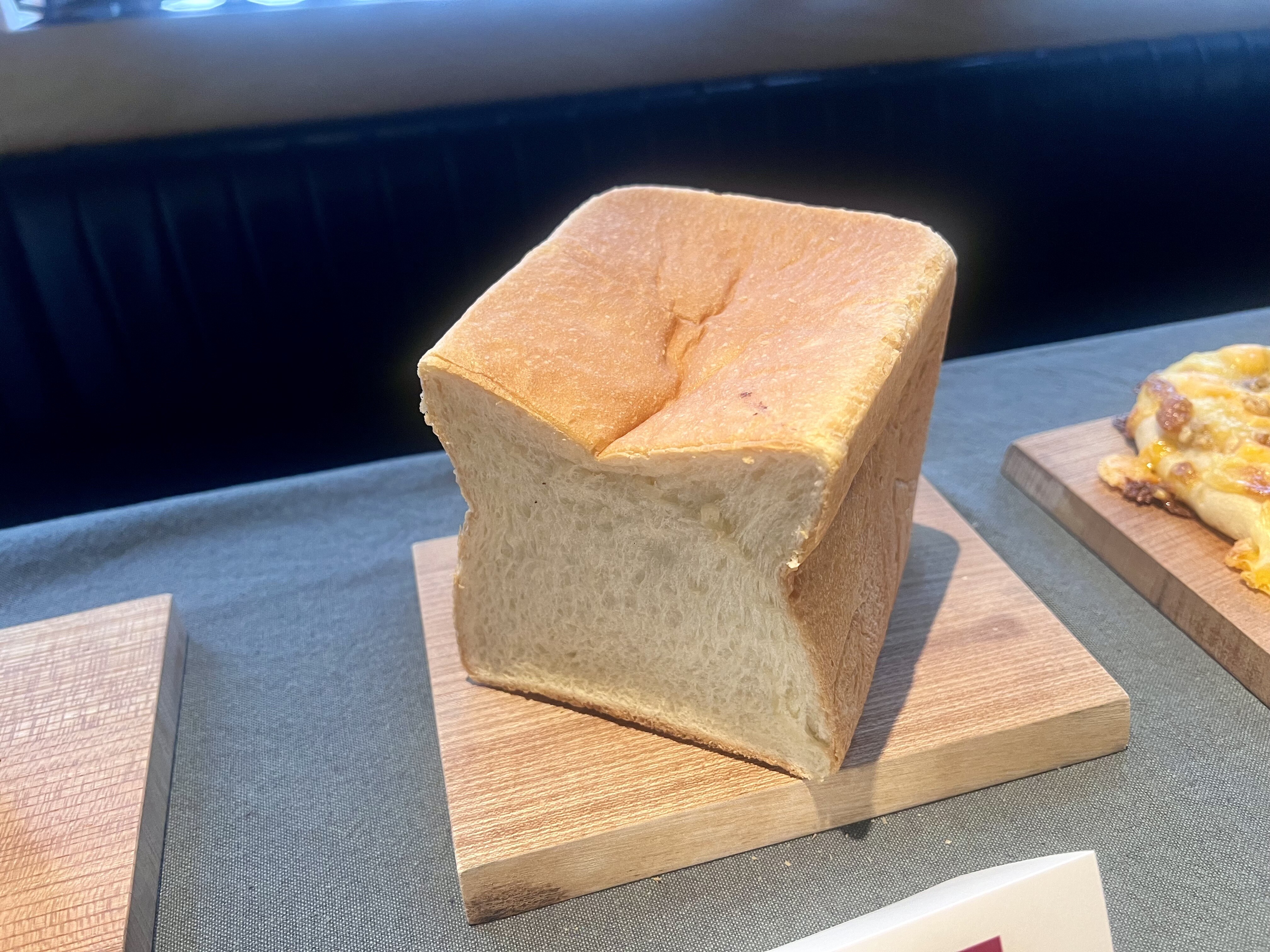 大阪に「成城石井」初のベーカリー、注目は人気商品使ったパンLmaga.jp