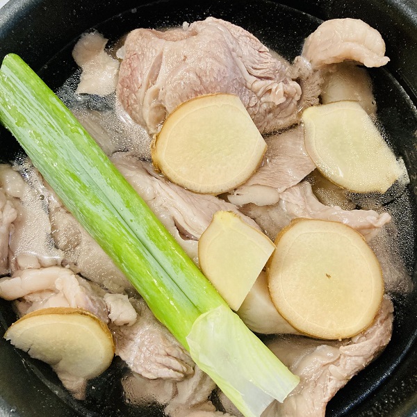 圧力鍋がなくても作れる牛すじカレ