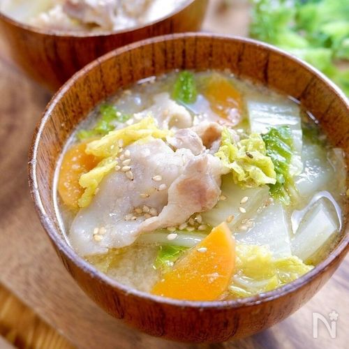 豚汁とご飯のみの食事ってありだと思いますか？←あり派？なし派？ - Togetter