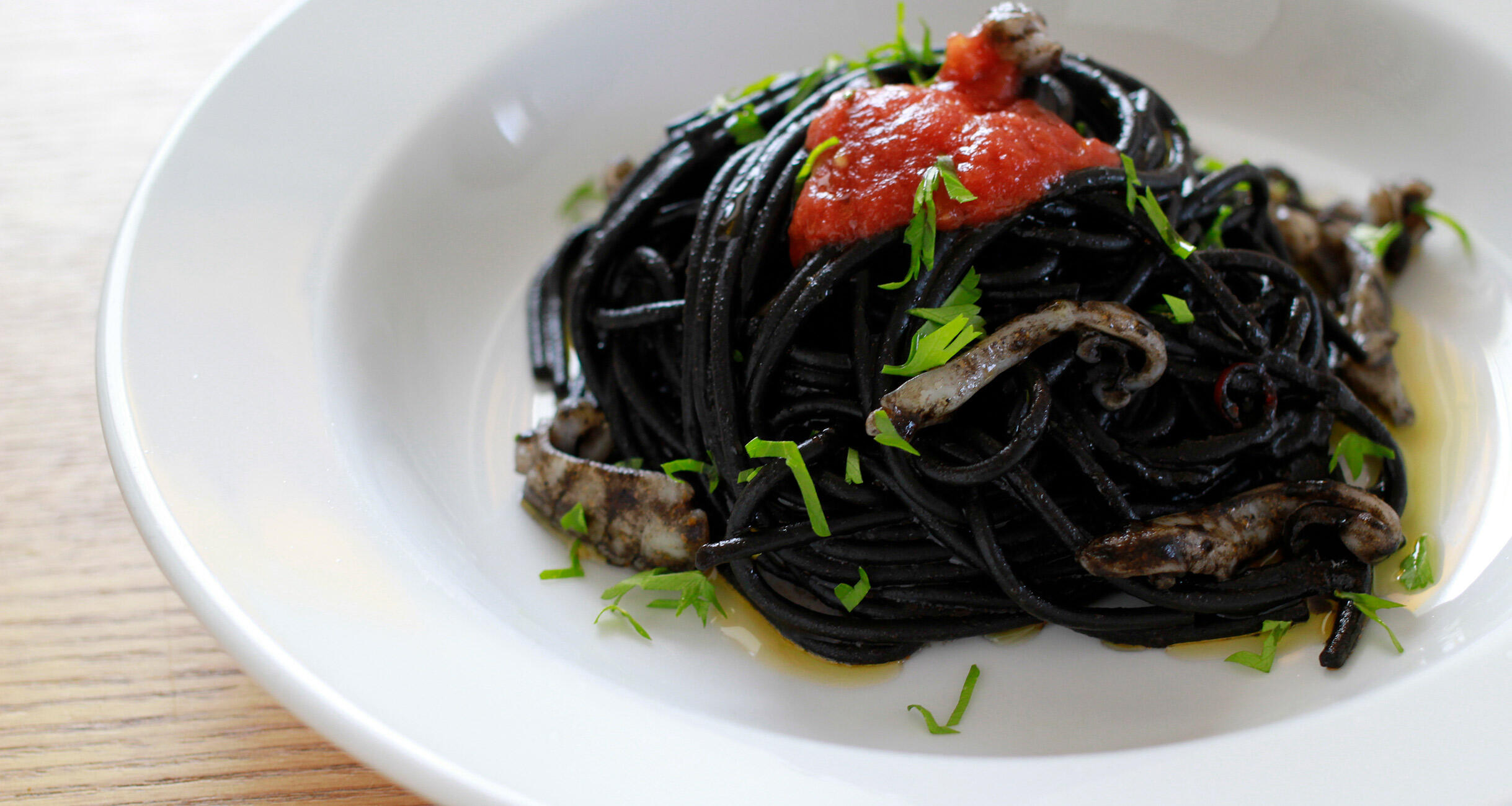 イカスミ スパゲッティ