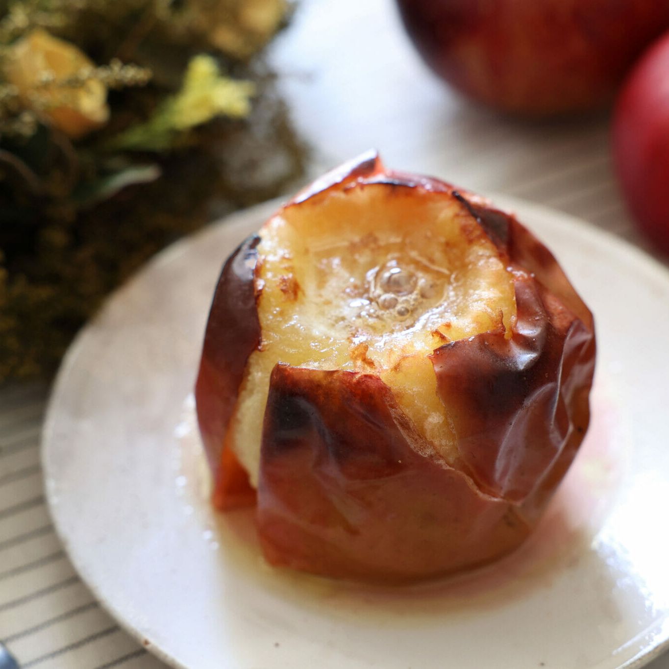 りんごの丸ごとオーブン焼きMEIRAMI