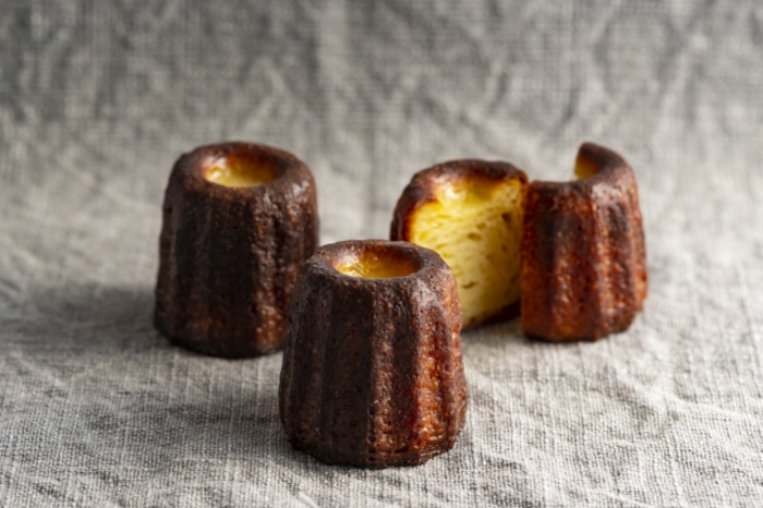 カヌレとは？どんな焼き菓子か名前の由来と歴史を5分で徹底解説！ 焼き菓子専門店COMME PARIS監修COMMEPARIS田園調布小さな焼菓子専門店公式オンラインショップ