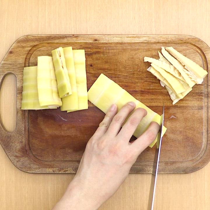 食感がたまらない！ 破竹と油揚げの煮物