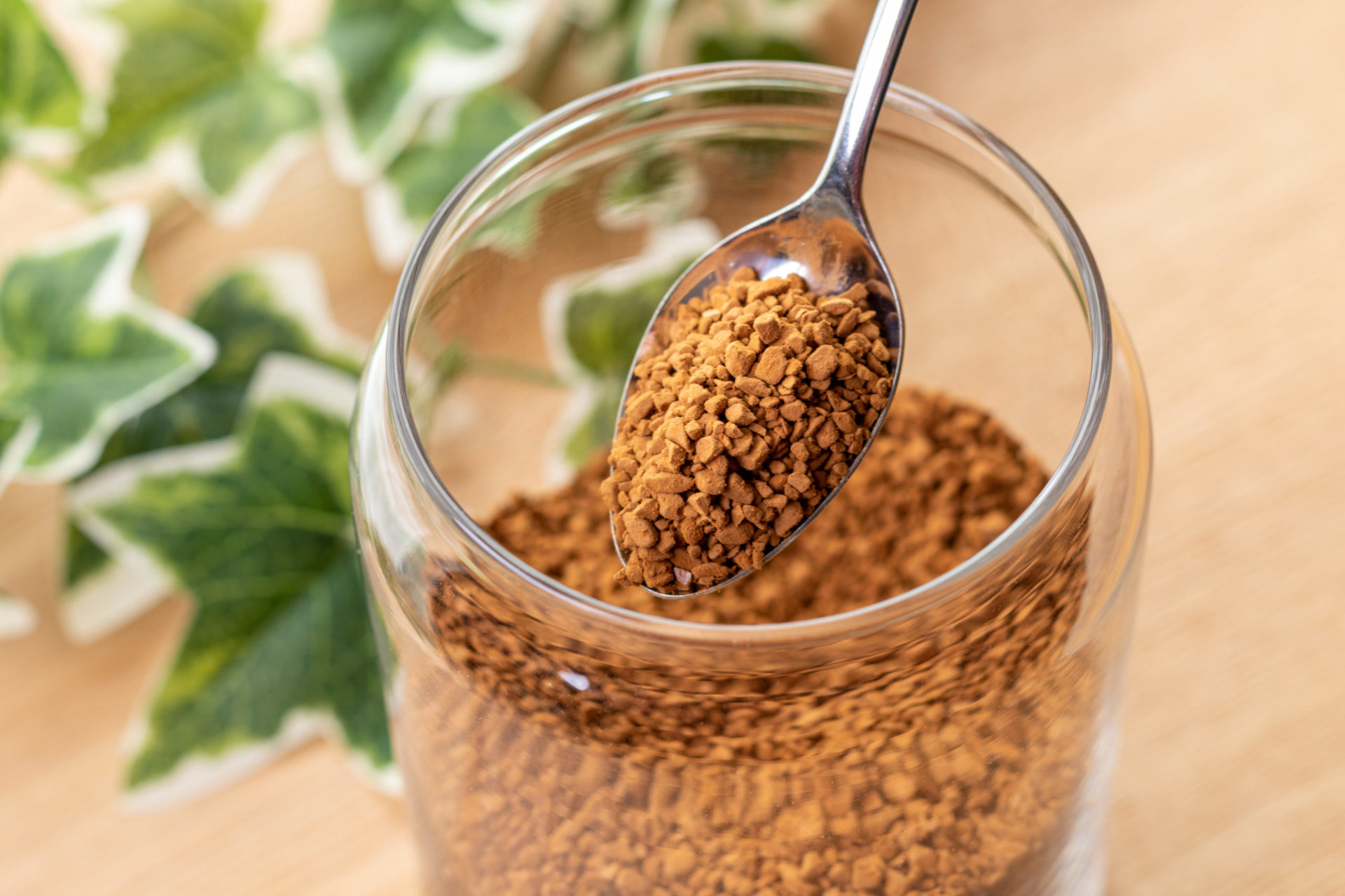 ナメクジ退治は塩よりインスタントコーヒー！おすすめの理由と4パターンの駆除方法おうち農園