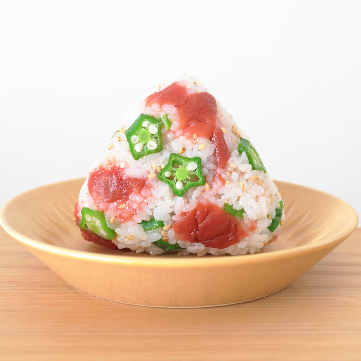 はちみつ梅干しのクマさんおにぎり