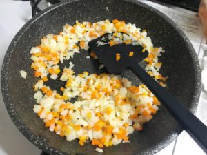 外食史に残したいロングセラー探訪 29 サイゼリヤ「ミラノ風ドリア」 - 日本食糧新聞・電子版