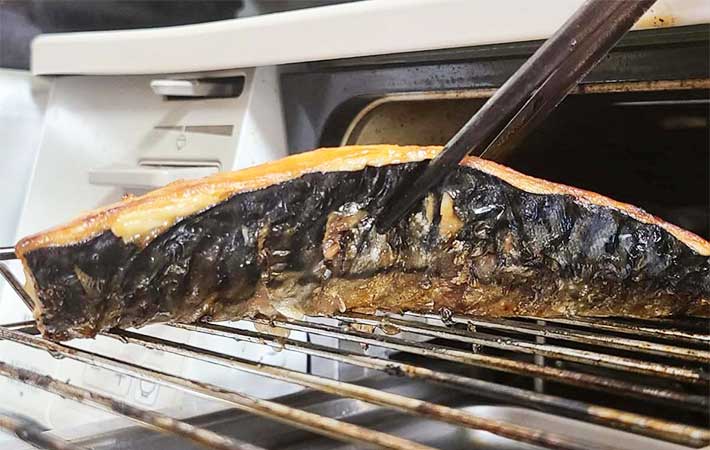 魚はどっちから焼く？美味しさを引き立てる焼き方の秘訣