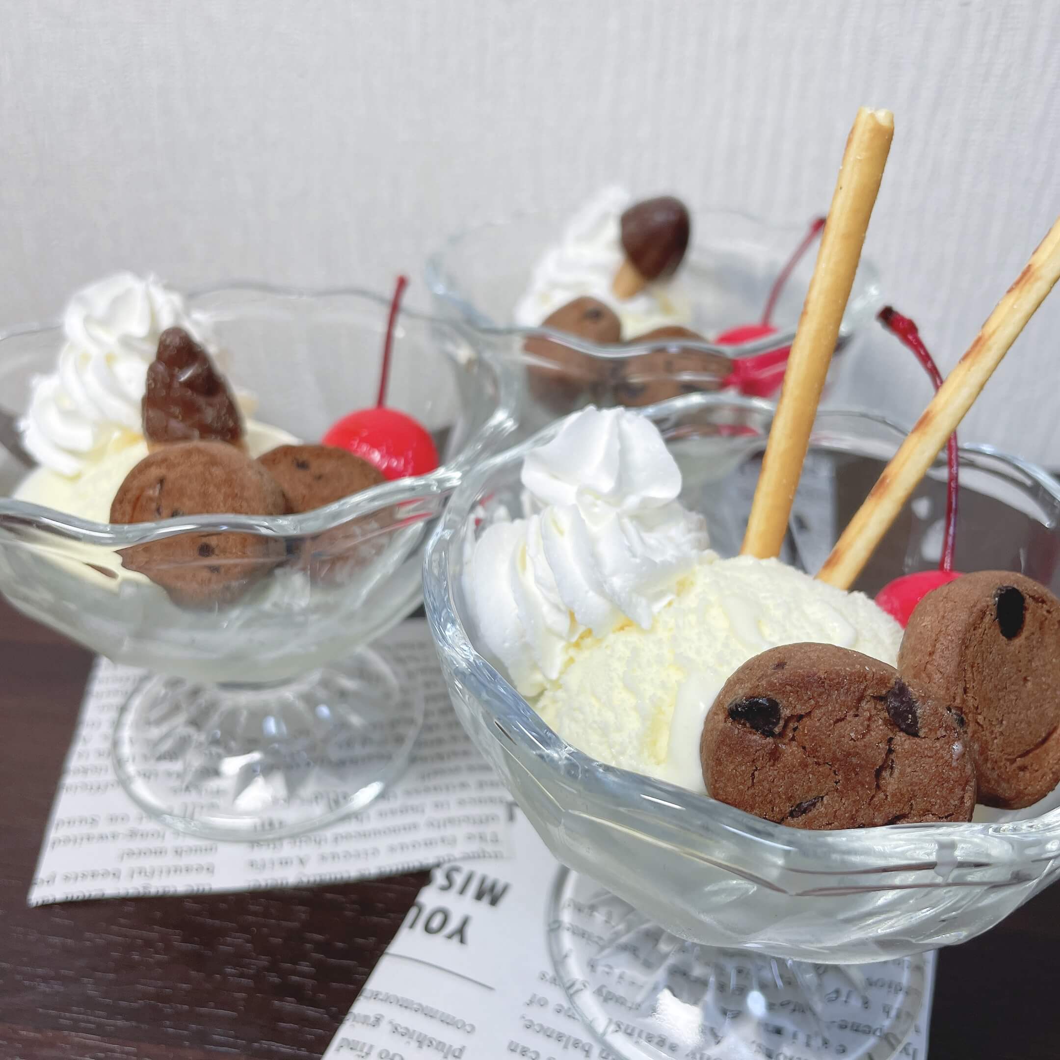 簡単おしゃれ！豆腐チョコアイスのせワッフル