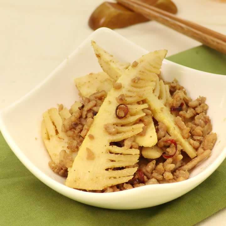 たけのこと厚揚げ、豚肉のピリ辛煮