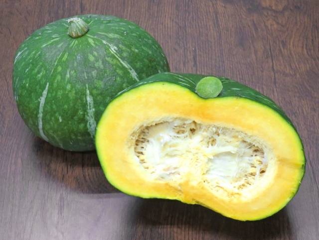 きのこに白いふわふわとしたカビのようなものが！食べても大丈夫？管理栄養士が解説ヨガジャーナルオンライン