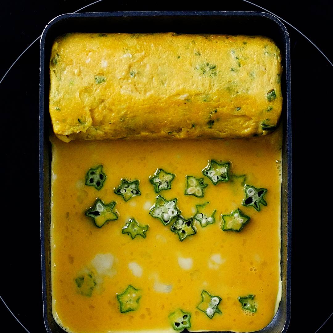 お弁当に！簡単朝のお手軽卵焼きと茹でオクラ