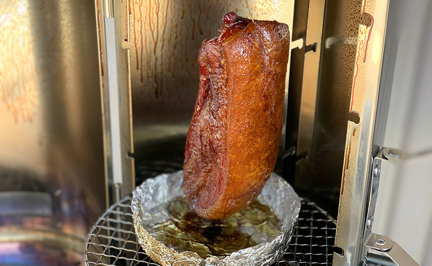 フライパンで作る「燻製グルメ」が想像を超えるウマさ！自家製ベーコンの作り方と簡単アレンジレシピ - dressing ドレッシング