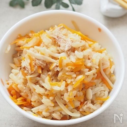 鮭とニンジンの炊き込みごはん