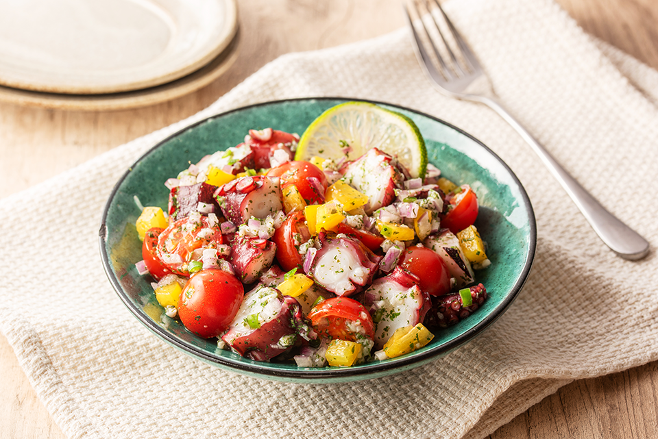 タコとセロリ、 アボカドのセビーチェ プロに聞いたお家ごはんレシピ– STORYストーリィオフィシャルサイト