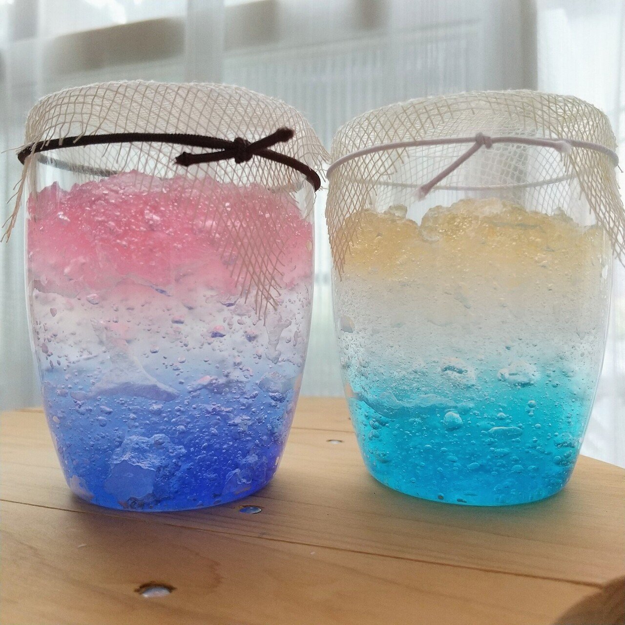 Can☆Doの進化した保冷剤✨本日は、100均の便利アイテムを発信している方の素敵なレビューをご紹介します✨-------------------------------- ＊＊＊ ·キャンドゥ 新商品✨· ことしの保冷剤は、ちょっと違う！ · 進化系 保冷剤♪ · · なんとなんと、 ポーチと