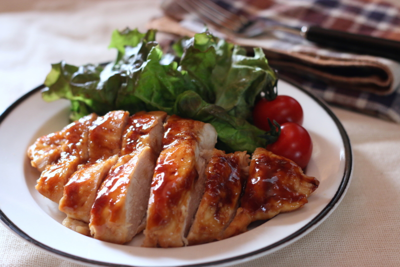 レンジで3分！焼肉のたれを使った汁だくよだれ鶏レシピ