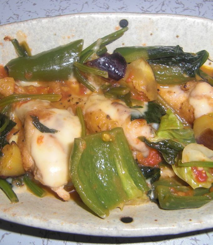 おこめの野菜レシピ , おいしく作るコツ, ↓↓↓, トマト缶を中火のまましっかり, 水分を飛ばすこと！✍️, モッツァレラチーズから,水分がたくさんでるから, 味がぼやけないようにしっかり煮詰めてね🥳,材料 , 2〜3人分, 約432kcal, ナス2本, トマト缶 1個, コンソメ小さじ1 , てんさい糖またはラカント大さじ12〜1, にんにくチューブ5mm,