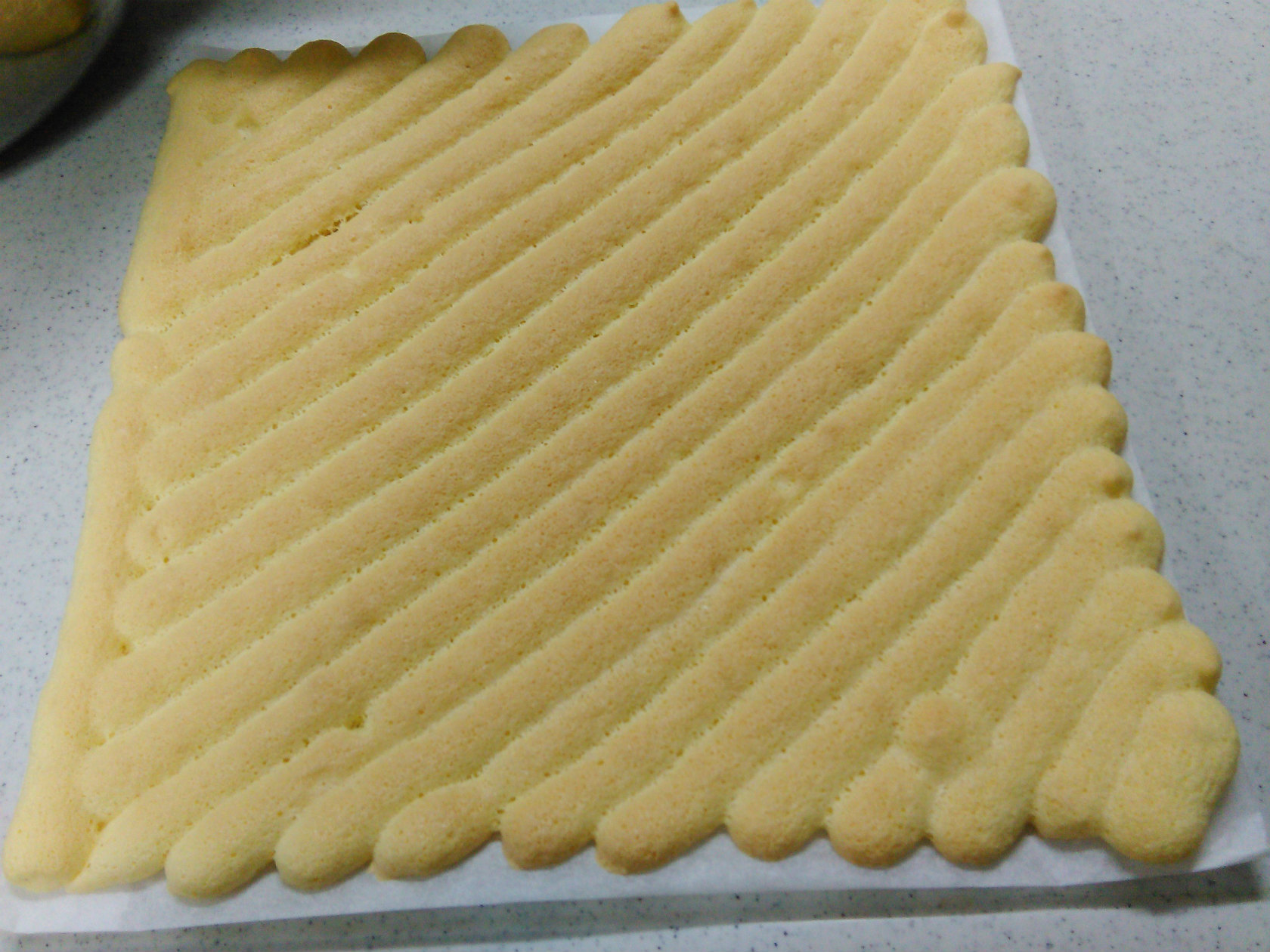 基本のビスキュイ生地のレシピ Pâte à biscuitフランス菓子のレシピ