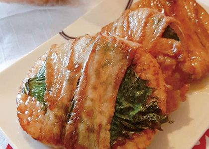 美味しく見た目もかわいい！豚バラ肉と大葉のくるくる巻弁当