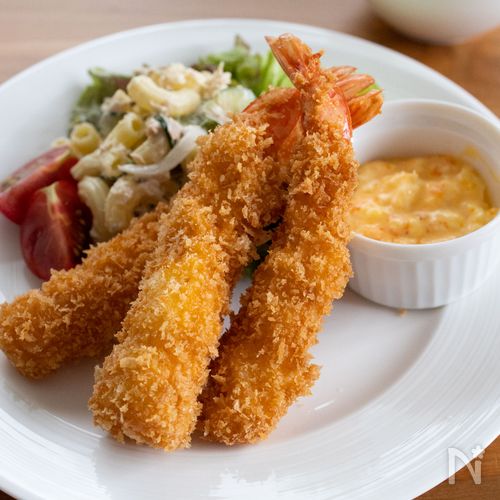 まっすぐ揚がる！洋食屋さんのようなサクサク「エビフライ」