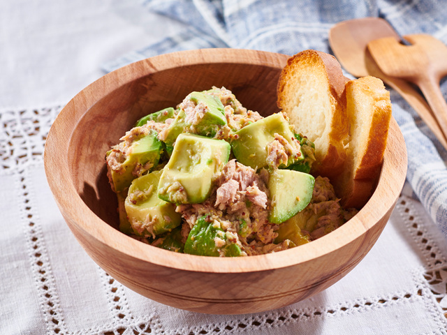 アボカド・トマト・ツナのわさび醤油マヨ