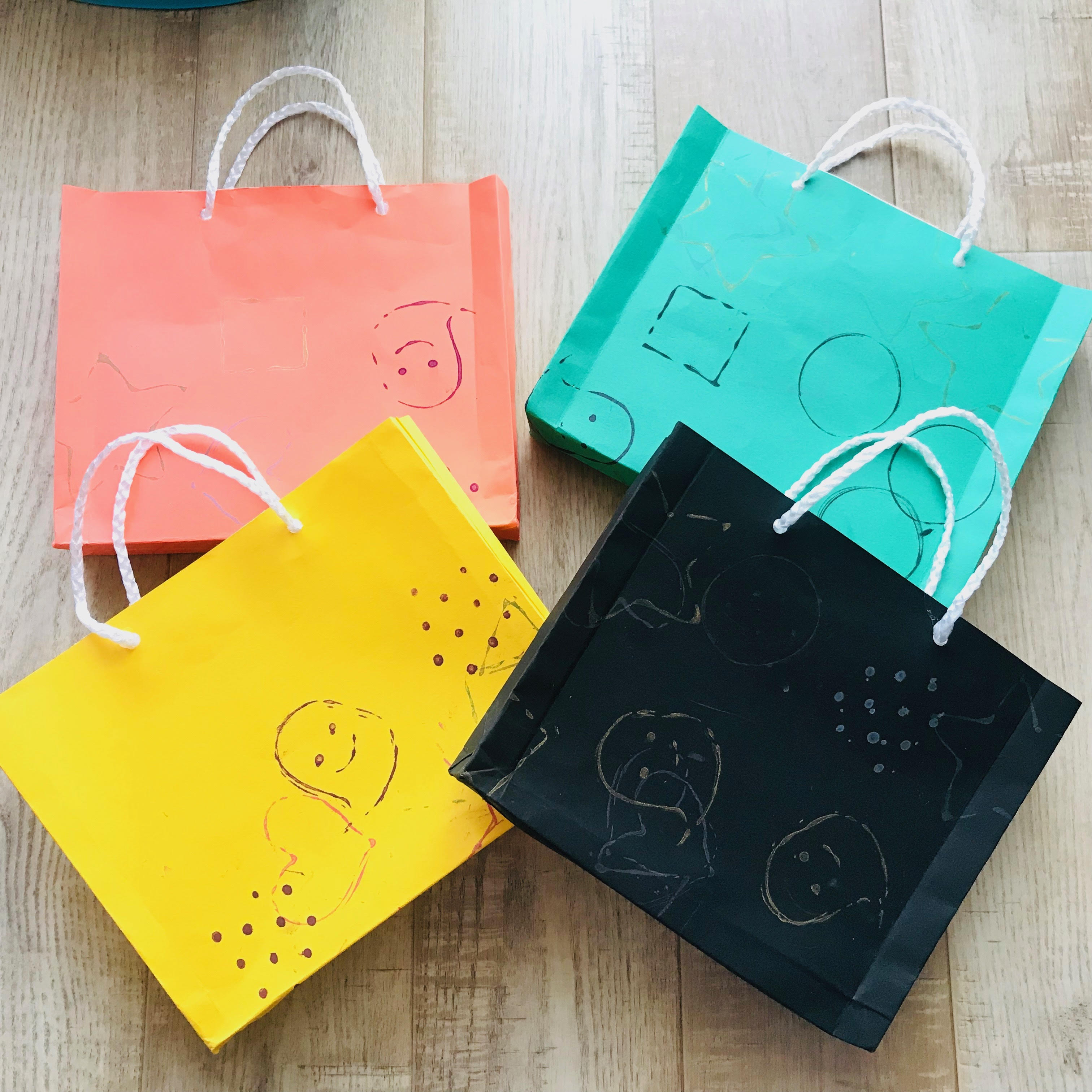 折り紙でかぼちゃのお菓子入れづくりと可愛いメモホルダー ～お家ハロウィンを楽しもう！～ - 小物