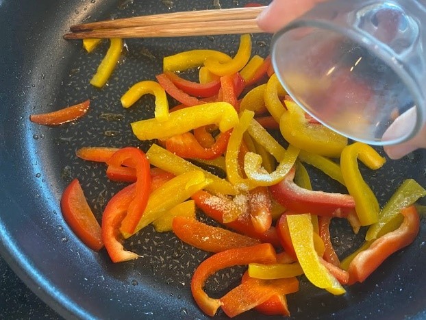 あと１品欲しい時！簡単炒めるだけ！パプリカの炒め物