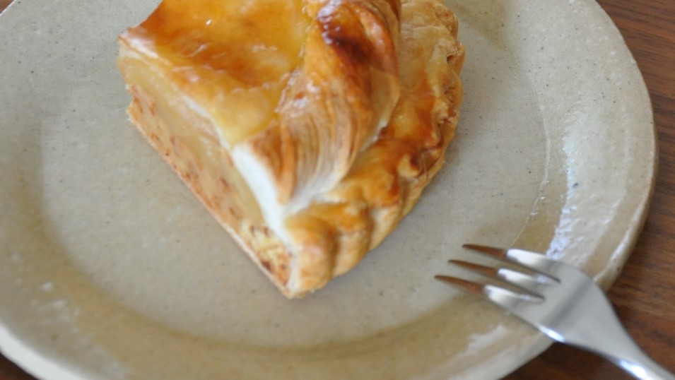 餃子の皮でアップルパイ - 米粉皮 餃子皮 春巻皮 井辻食産株式会社