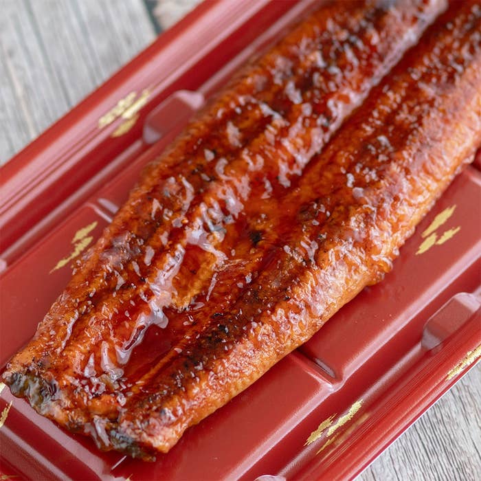 フライパンでふっくら絶品に。スーパーで購入した「うなぎ」の温め方