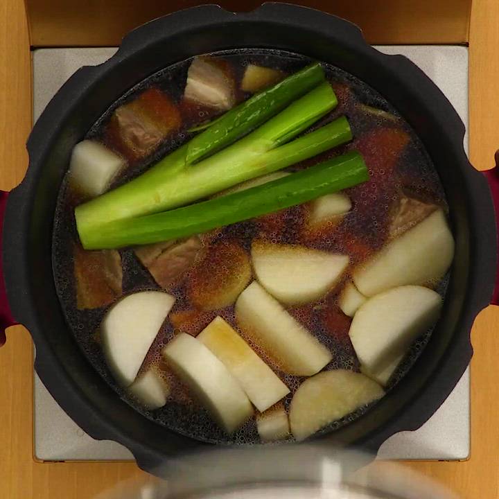 圧力鍋で＊豚の角煮 豚バラ大根味付き卵